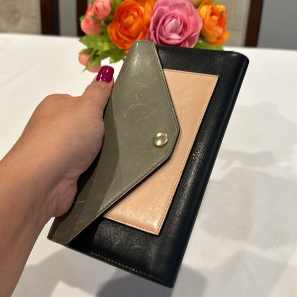Authentic Celine trifold wallet - Picture 12 of 12
